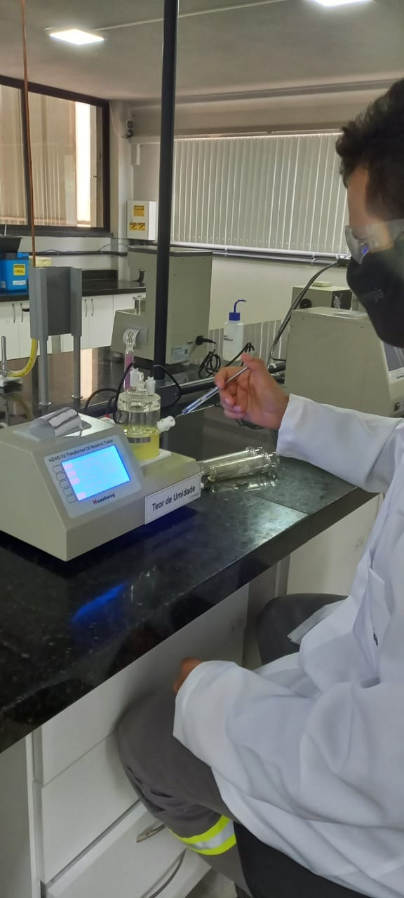 karl fisher titrator.png